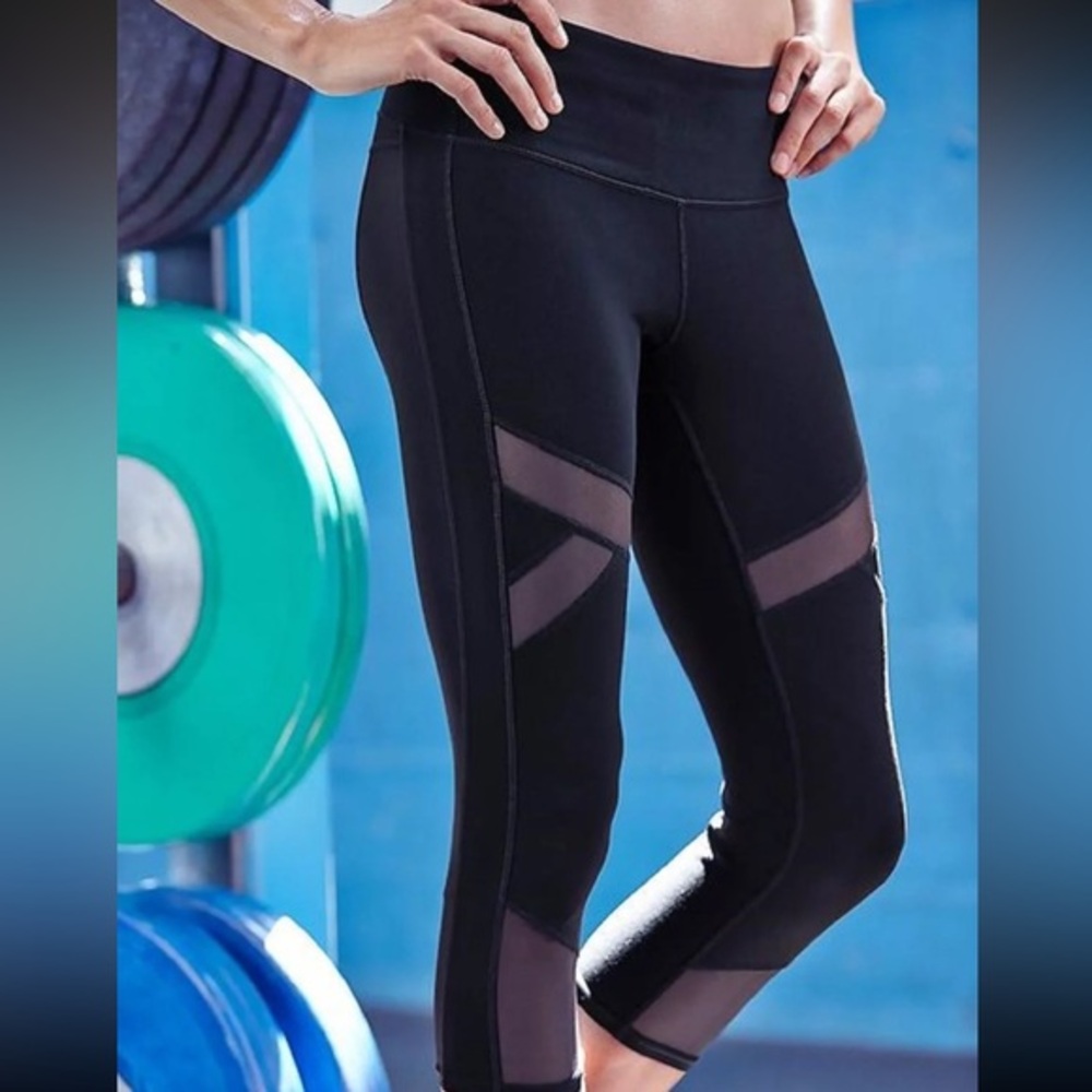 Athleta Crux Capri, size S